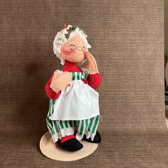 Annalee Mrs. Claus Doll – 13″ Christmas 2004 – Vintage Handmade Cloth –Pre-Owned - Picture 1 of 8